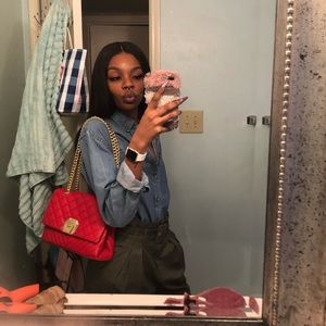 Meet your Posher, Cam